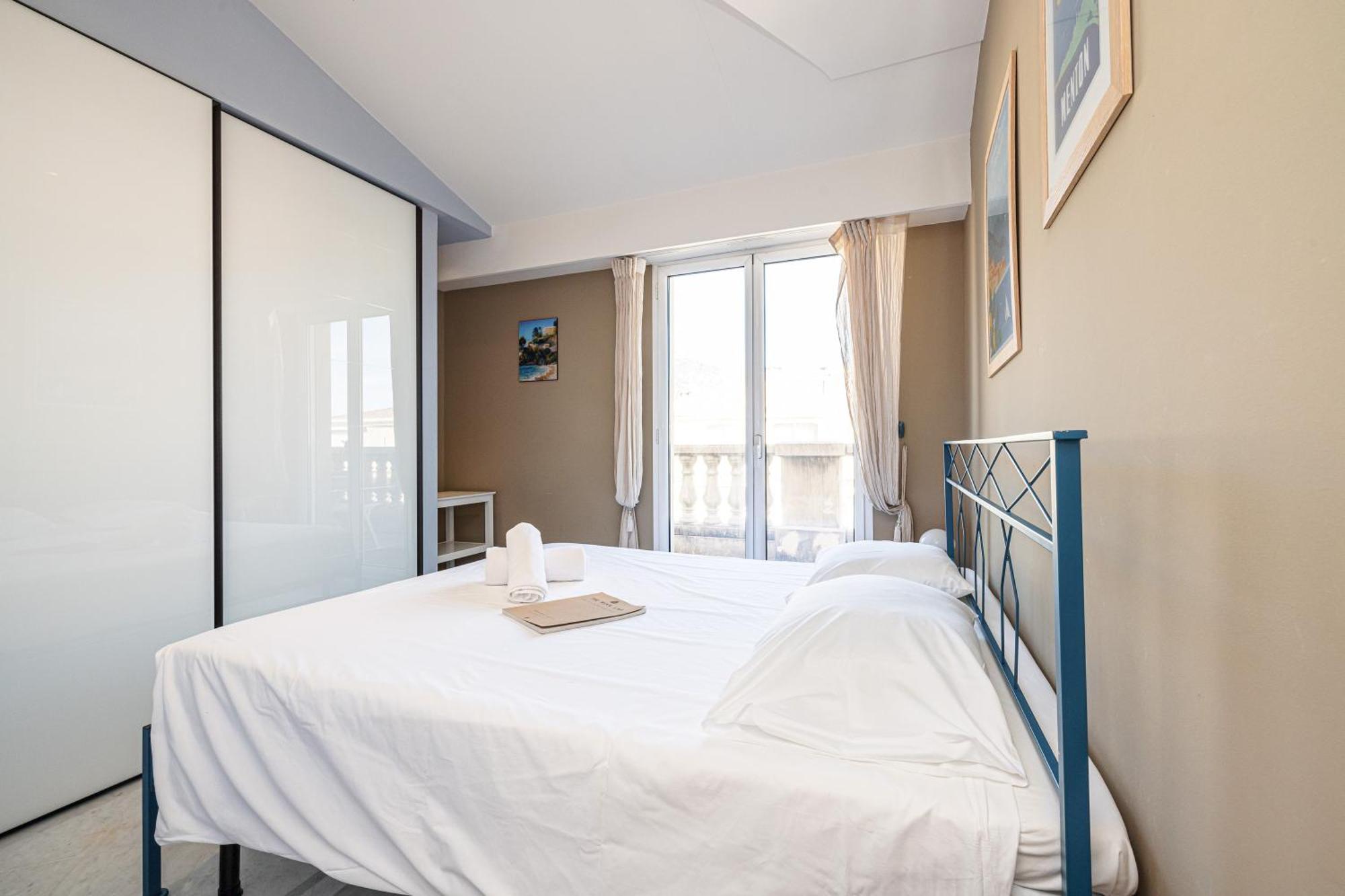Victoria Bergamote Attic - Happy Rentals Menton Eksteriør bilde