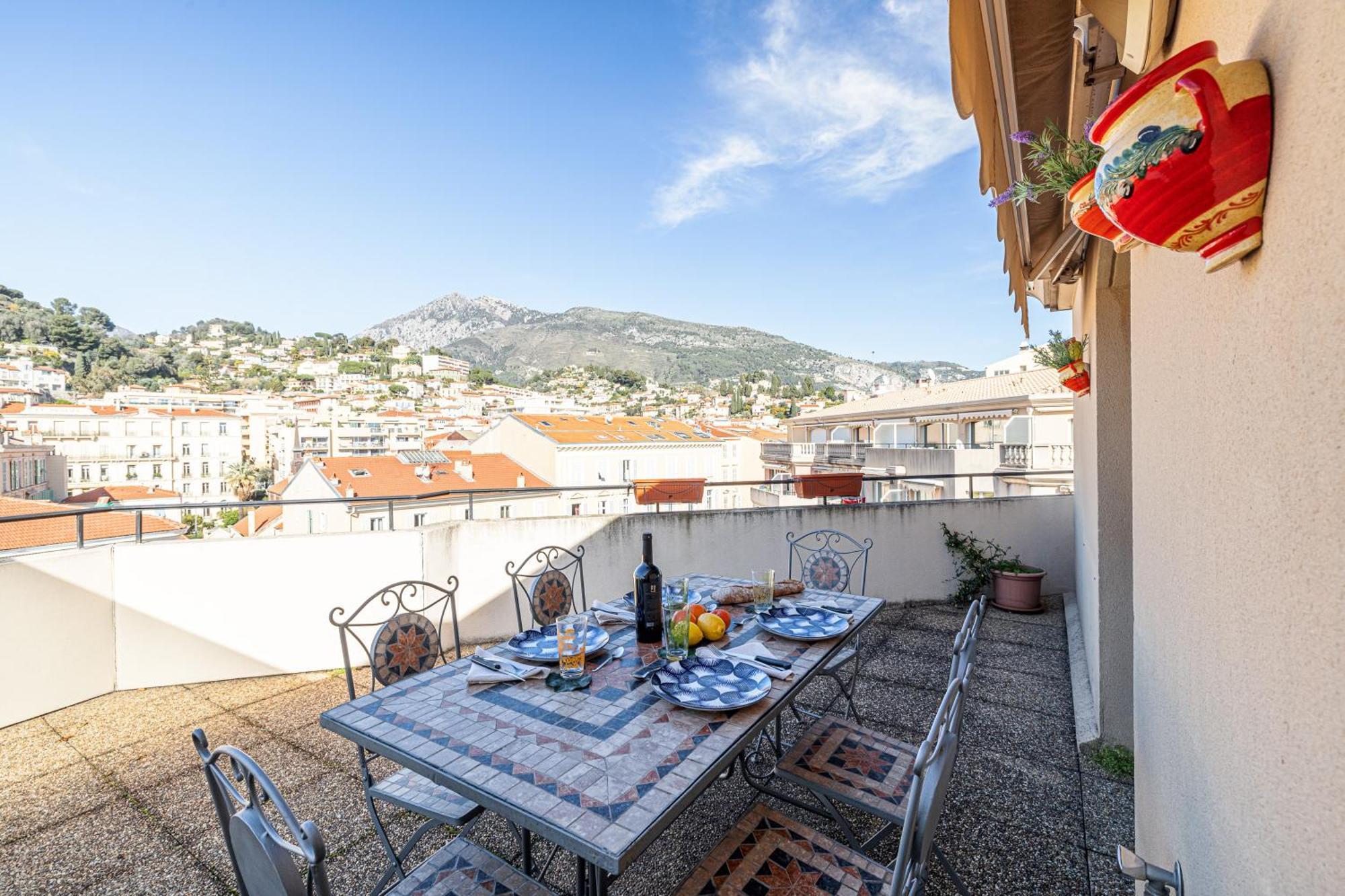 Victoria Bergamote Attic - Happy Rentals Menton Eksteriør bilde