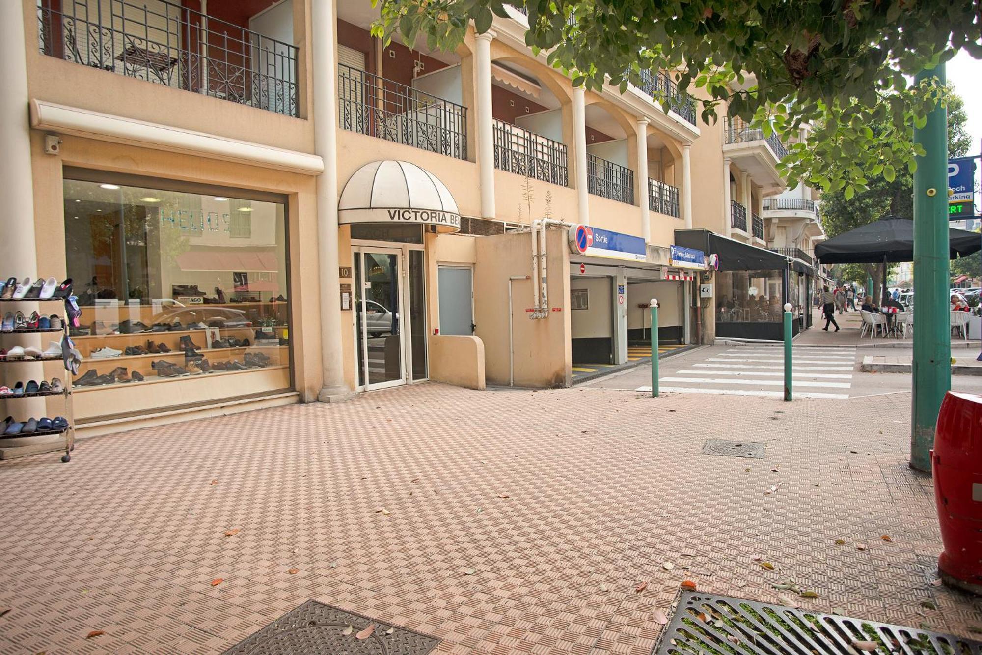 Victoria Bergamote Attic - Happy Rentals Menton Eksteriør bilde