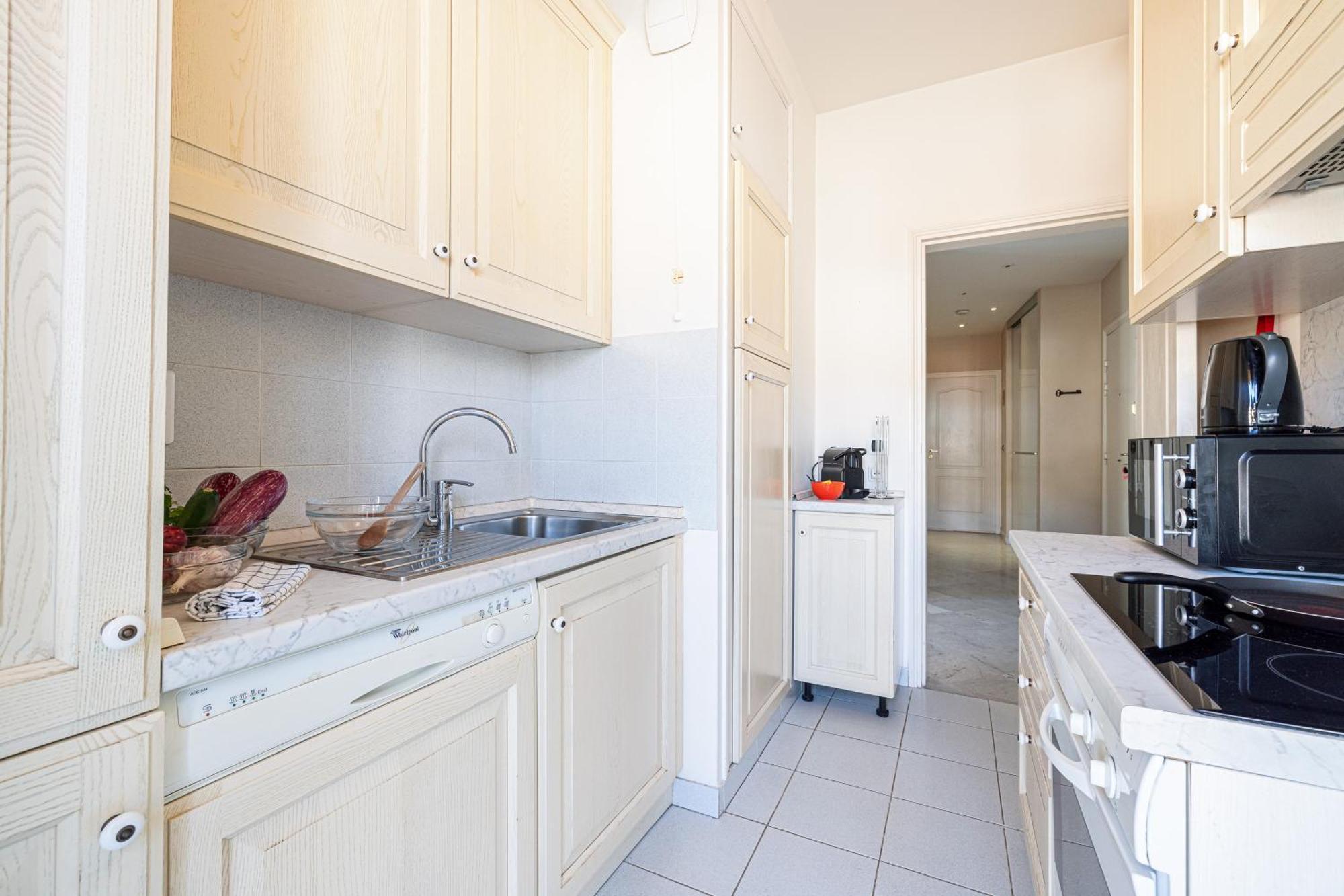 Victoria Bergamote Attic - Happy Rentals Menton Eksteriør bilde